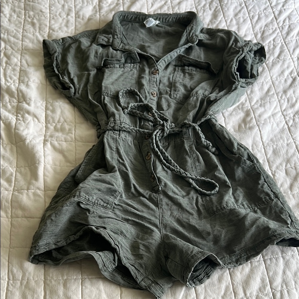 Nicole Miller Green Button-Up Romper